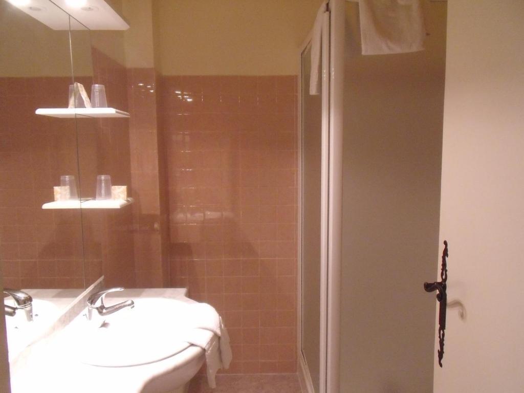 Hotel Restaurant L'Ecluse Antonne-et-Trigonant Room photo