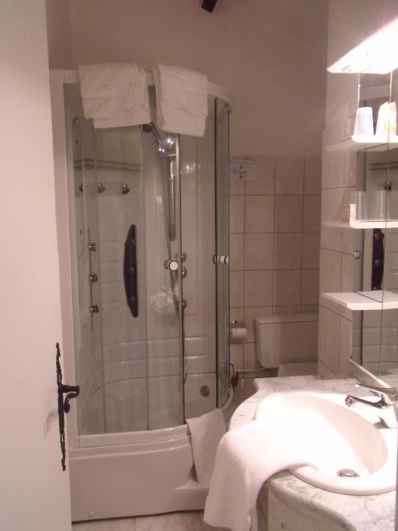 Hotel Restaurant L'Ecluse Antonne-et-Trigonant Room photo