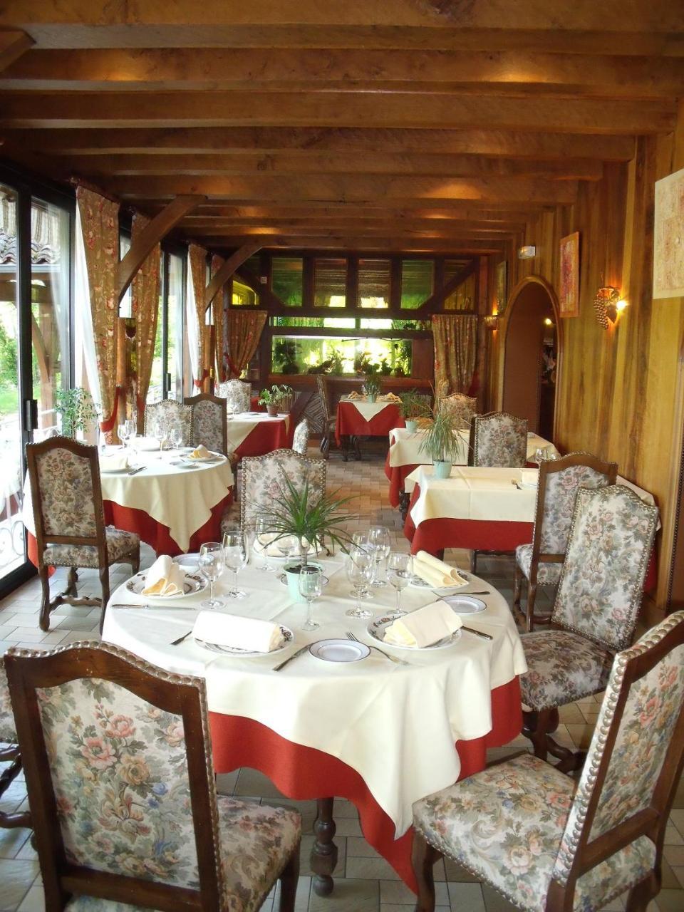 Hotel Restaurant L'Ecluse Antonne-et-Trigonant Exterior photo